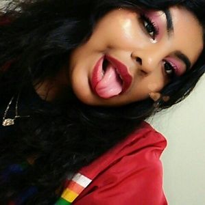 Meet your Posher, Sierra